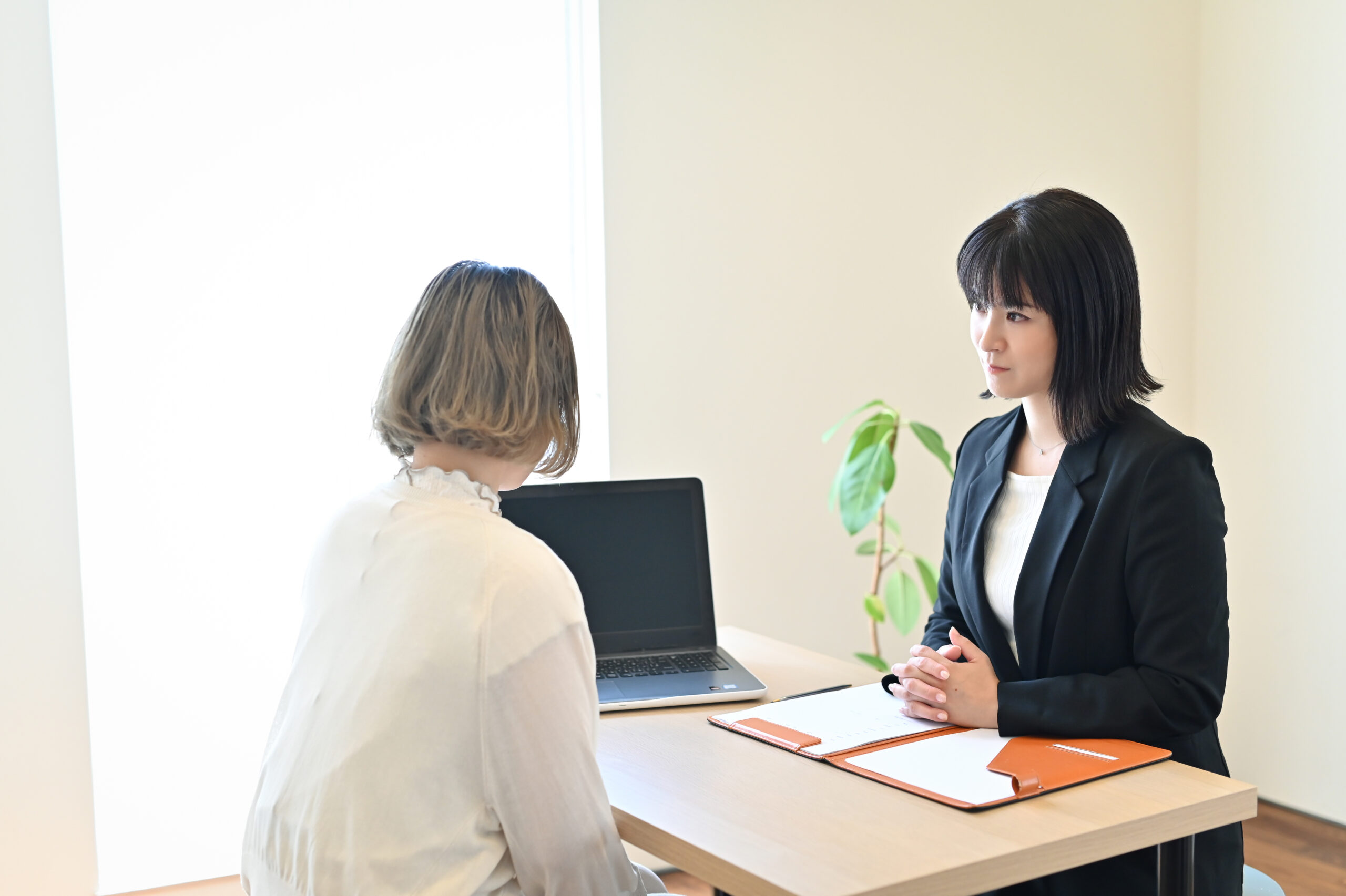 女探偵わかの幅広い調査対応：浮気調査だけじゃない信頼の探偵事務所